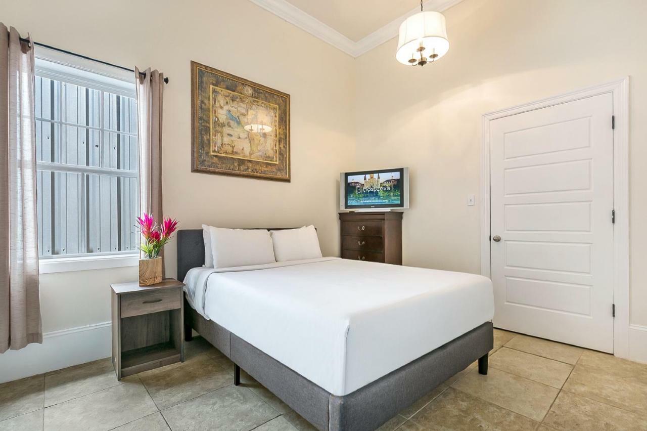 Spacious 4Br Condo On Carondelet Near All Hot Spo Nova Orleães Exterior foto