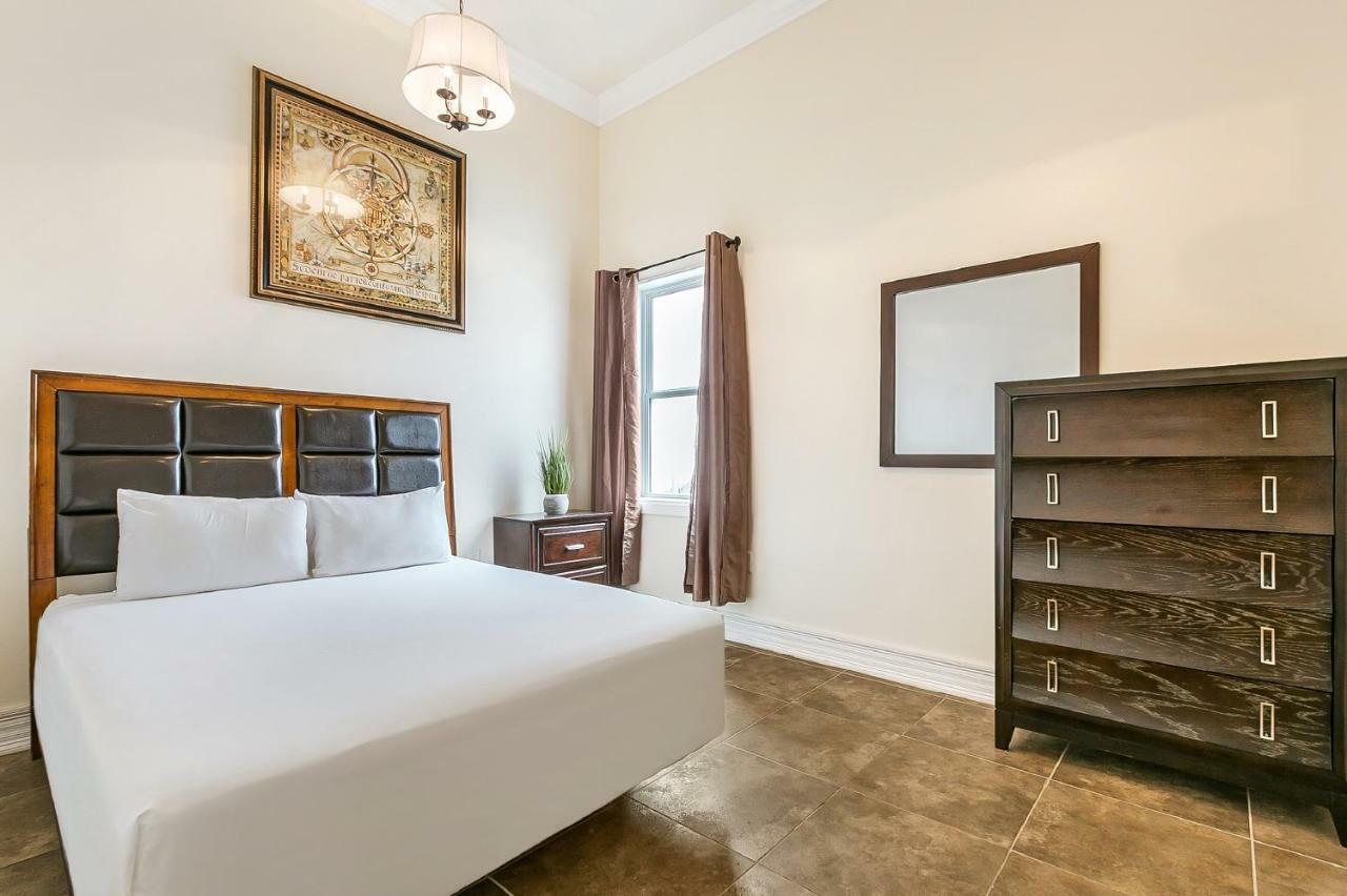 Spacious 4Br Condo On Carondelet Near All Hot Spo Nova Orleães Exterior foto