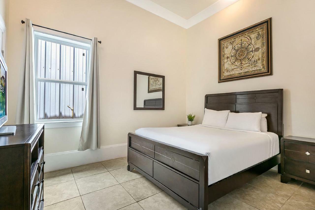 Spacious 4Br Condo On Carondelet Near All Hot Spo Nova Orleães Exterior foto